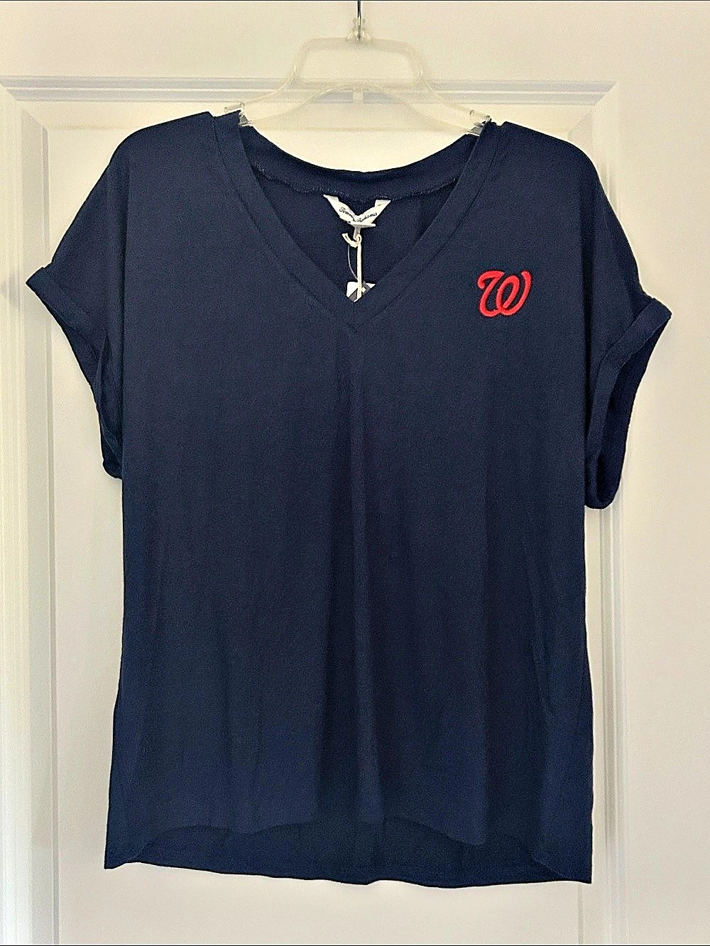 NWT! Tommy Bahama MLB Nationals V-Neck Tee Blue Medium